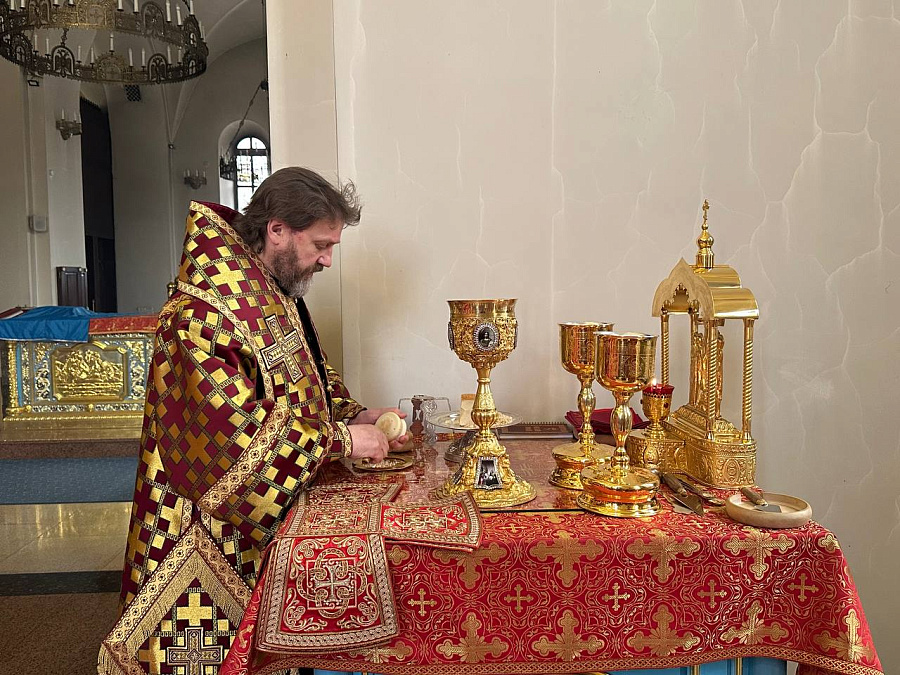 В день памяти преподобного Александра Свирского архиепископ Фома возглавил торжественное богослужение в Георгиевском кафедральном соборе г. Одинцово