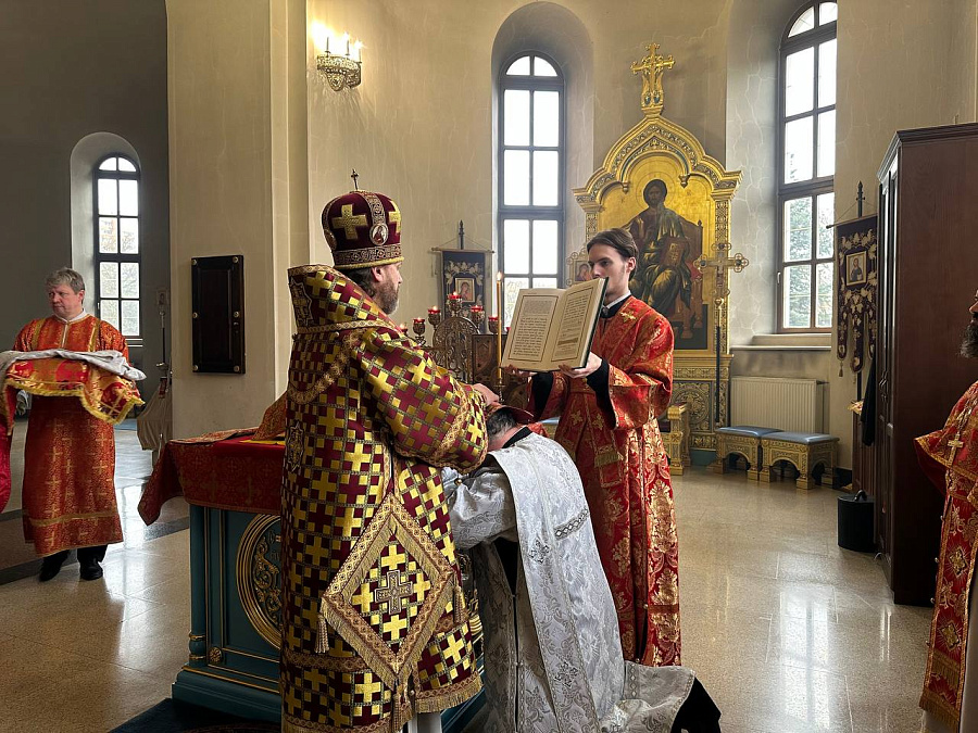 В день памяти преподобного Александра Свирского архиепископ Фома возглавил торжественное богослужение в Георгиевском кафедральном соборе г. Одинцово