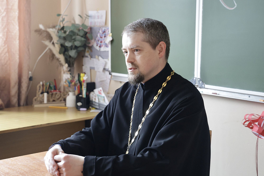 Просветительские встречи в рамках проекта «Задай вопрос священнику» в образовательных учреждениях городского округа Воскресенск