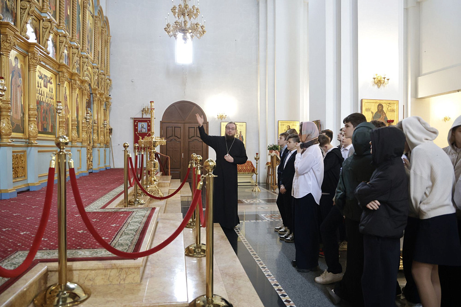 Дети в храме: учащиеся образовательных учреждений побывали на экскурсиях в храмах 1-го Воскресенского благочиннического округа