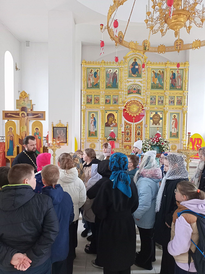 Дети в храме: учащиеся образовательных учреждений побывали на экскурсиях в храмах 1-го Воскресенского благочиннического округа
