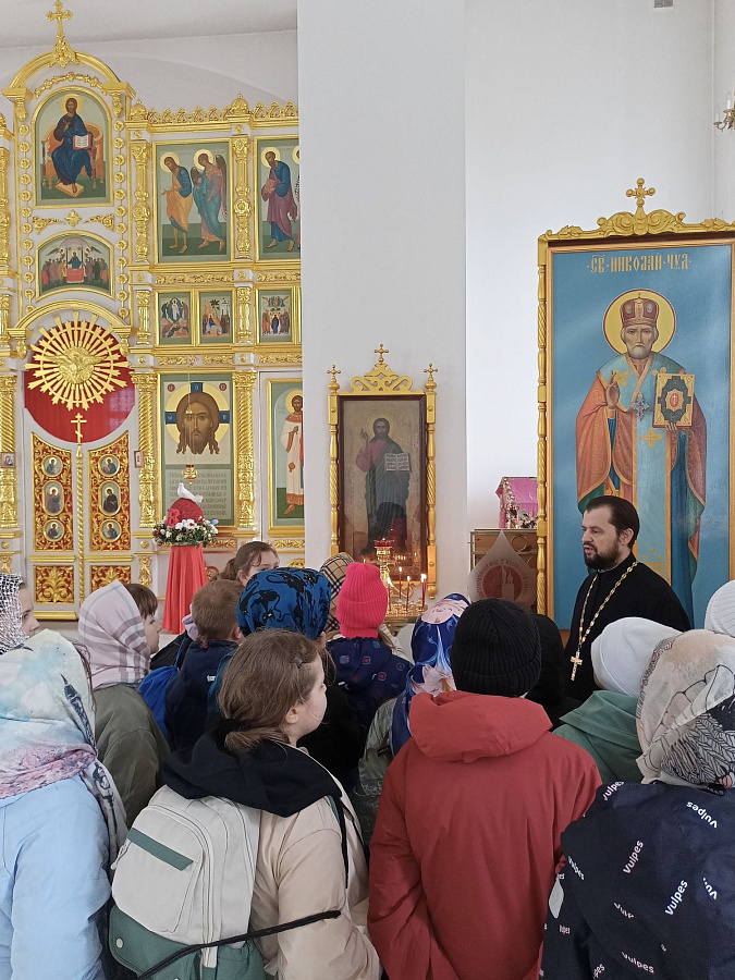 Дети в храме: учащиеся образовательных учреждений побывали на экскурсиях в храмах 1-го Воскресенского благочиннического округа