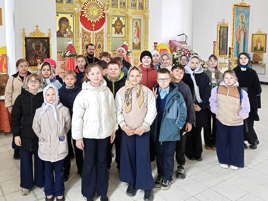Дети в храме: учащиеся образовательных учреждений побывали на экскурсиях в храмах 1-го Воскресенского благочиннического округа