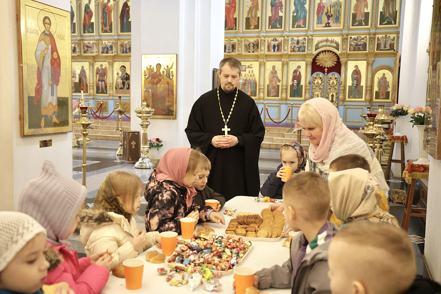 Дети в храме: учащиеся образовательных учреждений побывали на экскурсиях в храмах 1-го Воскресенского благочиннического округа