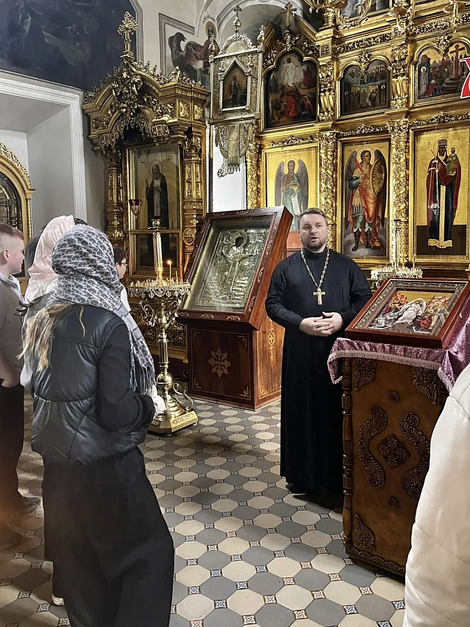 Дети в храме: учащиеся образовательных учреждений побывали на экскурсиях в храмах 1-го Воскресенского благочиннического округа