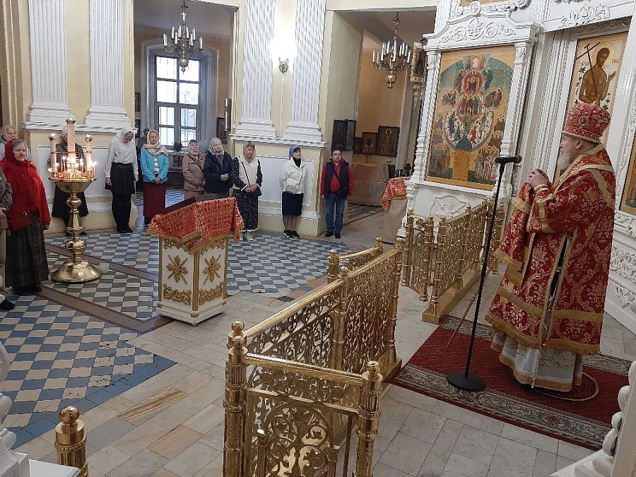 Архиерейское богослужение в Преображенском кафедральном соборе Балашихи