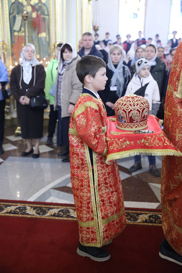 Архиерейское богослужение в Георгиевском кафедральном соборе города Одинцово