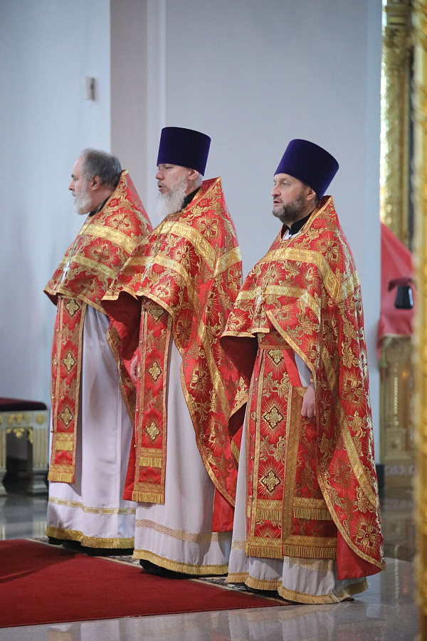 Архиерейское богослужение в Георгиевском кафедральном соборе города Одинцово