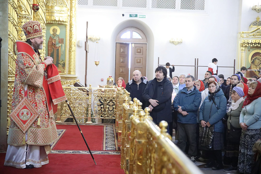Архиерейское богослужение в Георгиевском кафедральном соборе города Одинцово