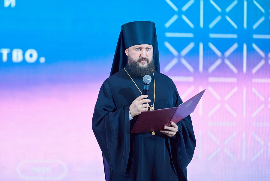 В Люберцах прошел Всероссийский форум отцов «Отец. Отцовство. Отечество»