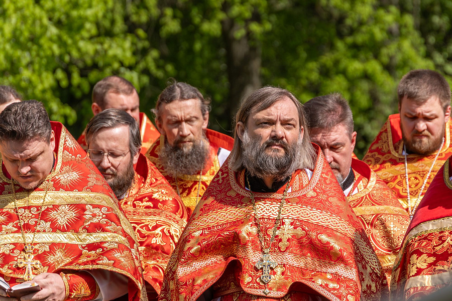В праздник Собора новомучеников, в Бутове пострадавших, Патриарший наместник Московской митрополии возглавил Литургию на Бутовском полигоне