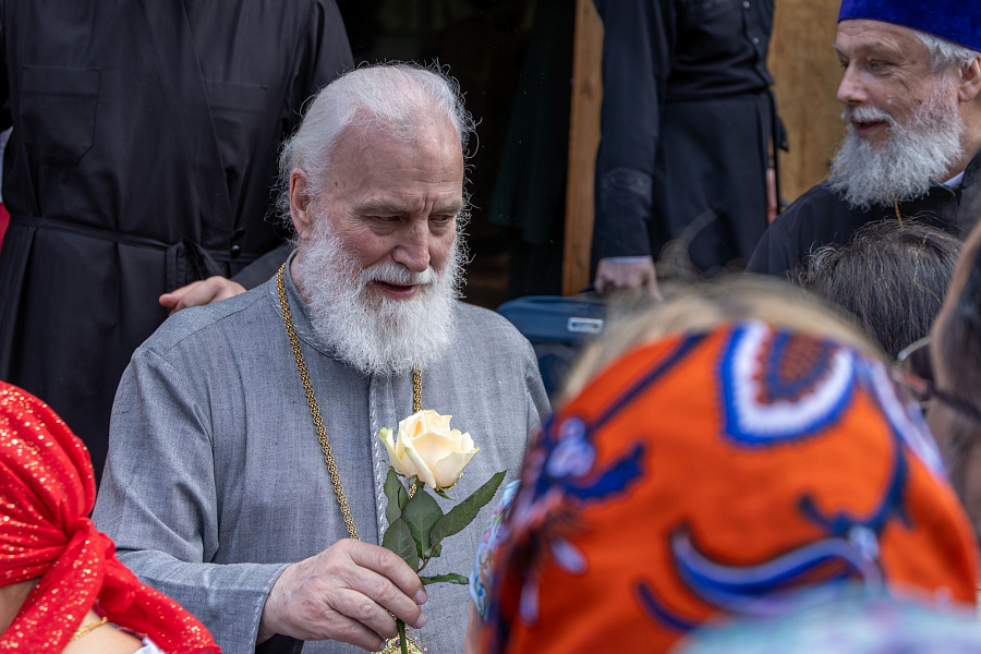 В праздник Собора новомучеников, в Бутове пострадавших, Патриарший наместник Московской митрополии возглавил Литургию на Бутовском полигоне