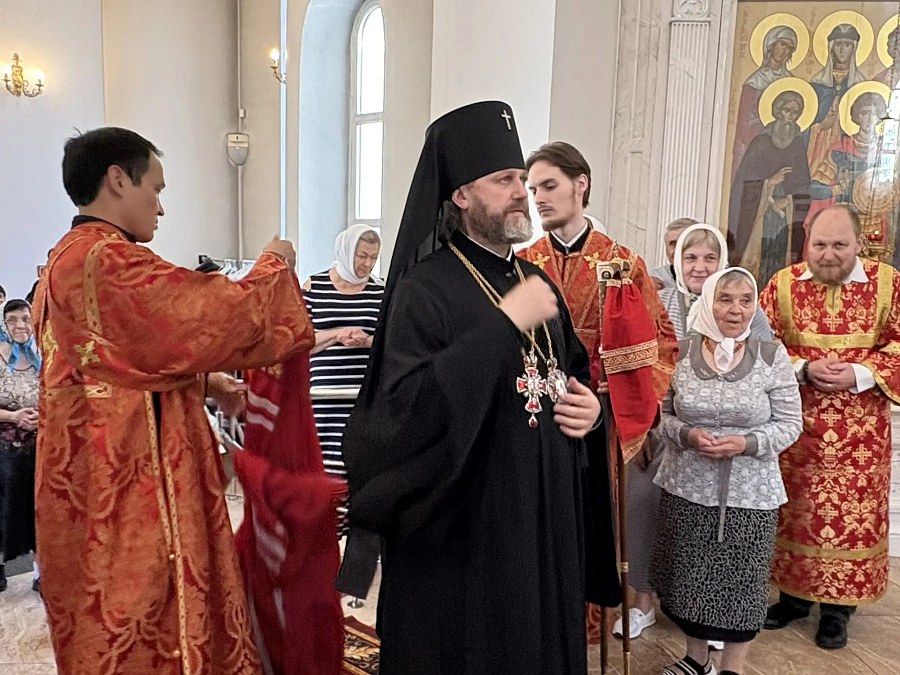 Архиерейское богослужение в Михаило-Архангельском храме г. Краснознаменск