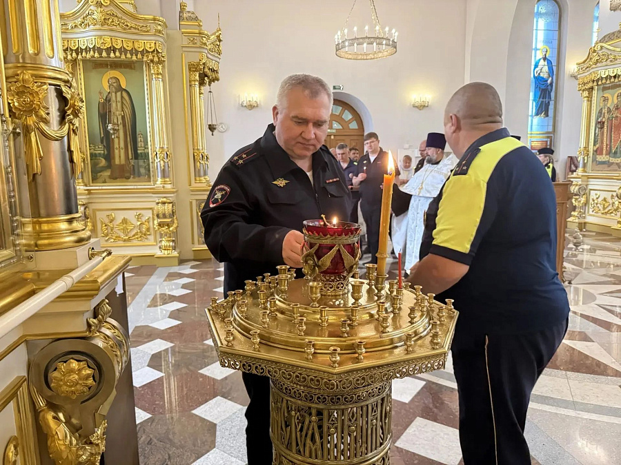 Молебен для сотрудников ГИБДД в Георгиевском кафедральном соборе города Одинцово