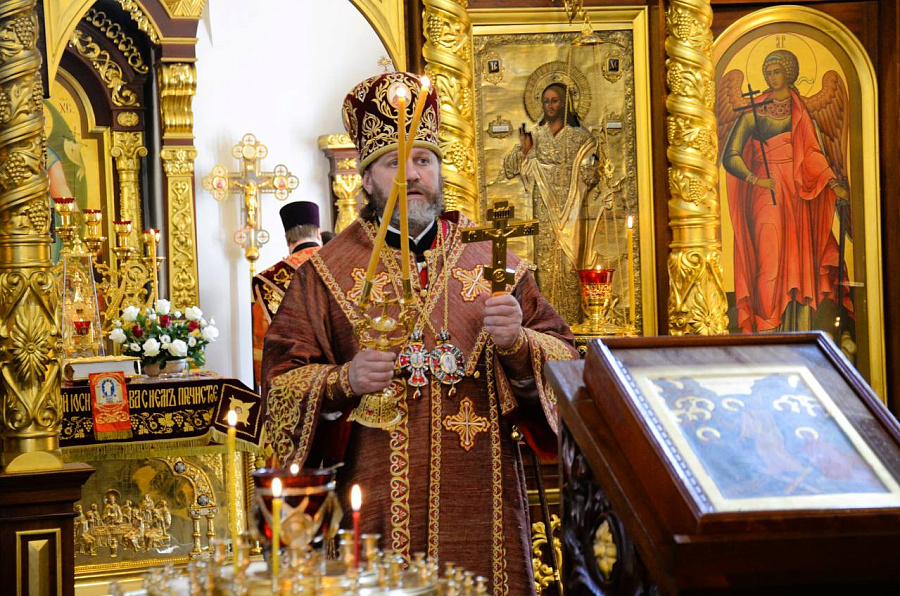 Архиерейское богослужение в Архиерейском подворье Гребневского храма города Одинцово