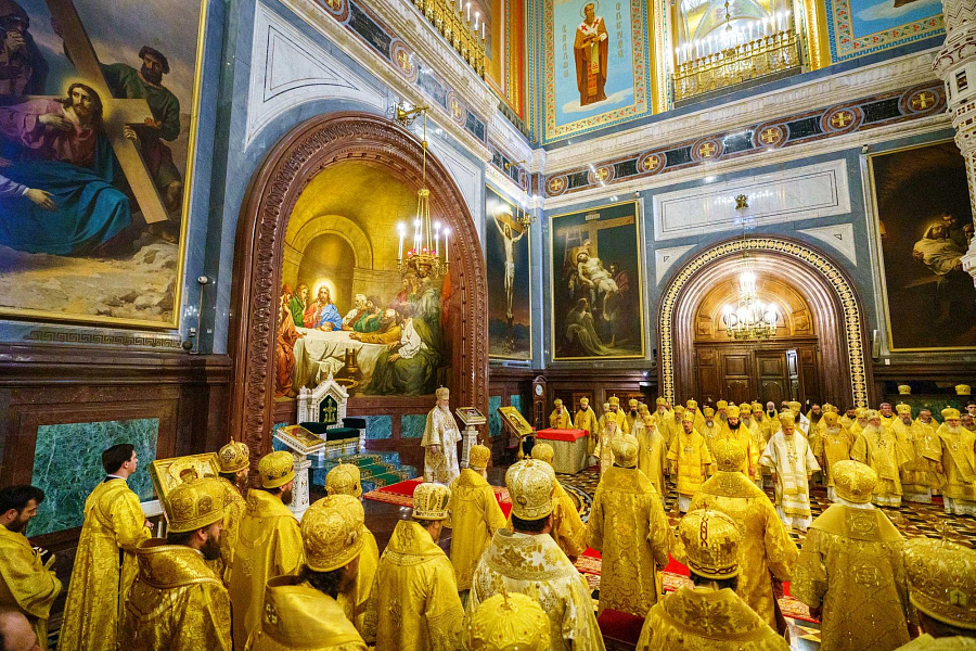 В день памяти равноапостольных Мефодия и Кирилла Предстоятель Русской Церкви совершил Литургию в Храме Христа Спасителя