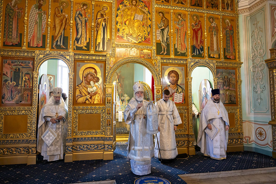 Троицкая родительская суббота в Тихвинском храме города Коломны