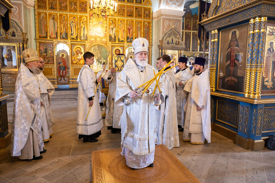 Троицкая родительская суббота в Тихвинском храме города Коломны