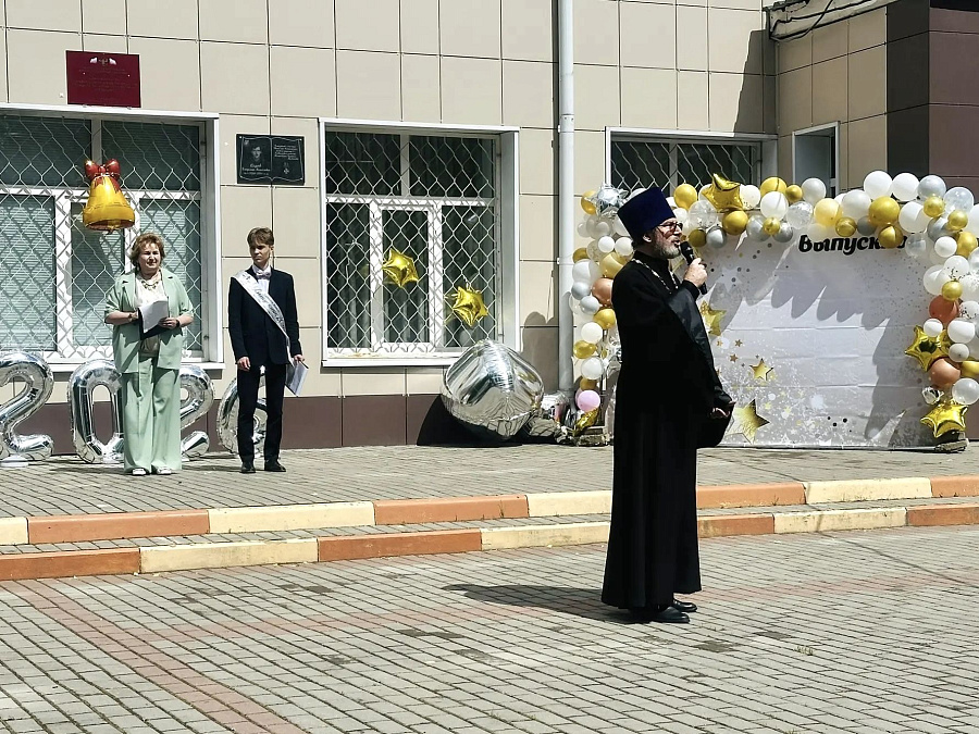 Последние звонки в 1-м Воскресенском благочинническом округе