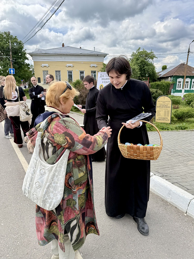 Миссионерская молодёжная акция в Коломенском Кремле