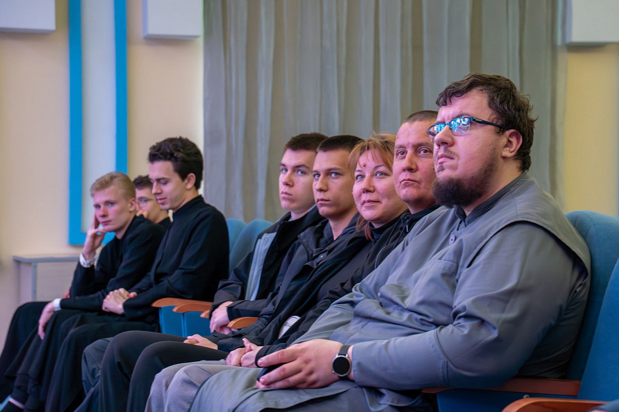 Просмотр фильма "Сеть" в Коломенской духовной семинарии