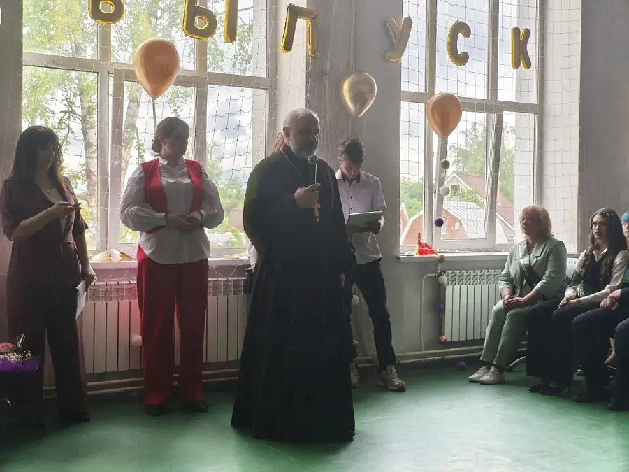 Праздник "Последнего звонка" в школах 1-го Бронницкого округа