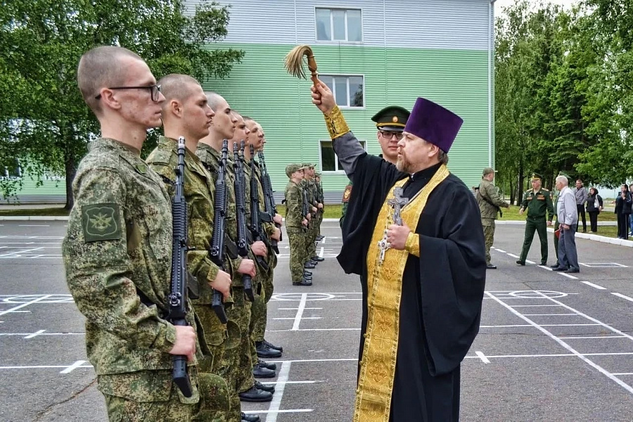 Присяга в воинской части деревни Тимшино