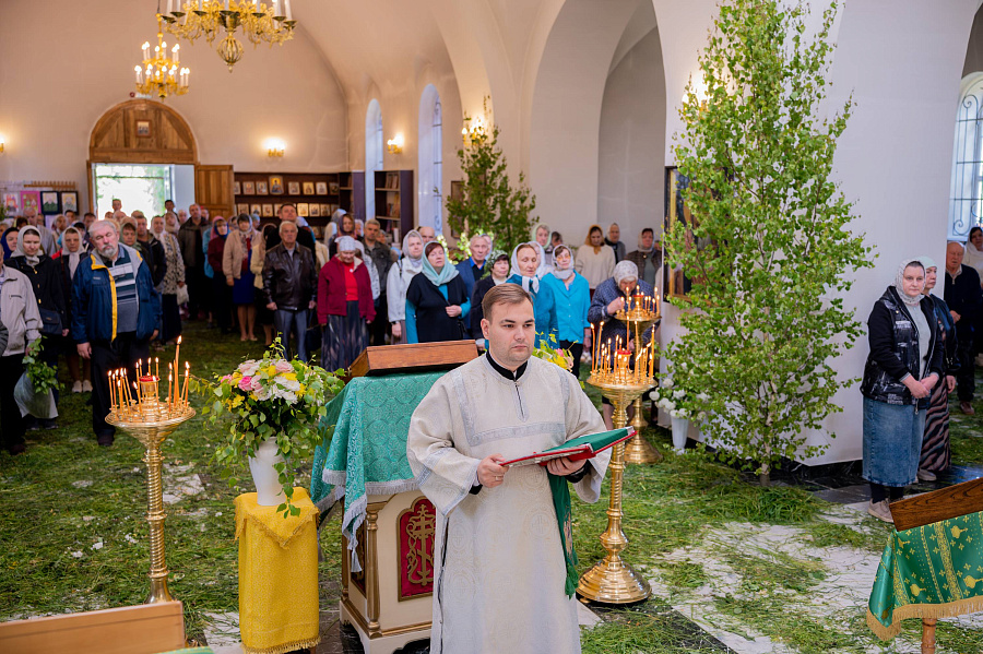 Престольный праздник в Троицком храме с. Конобеево