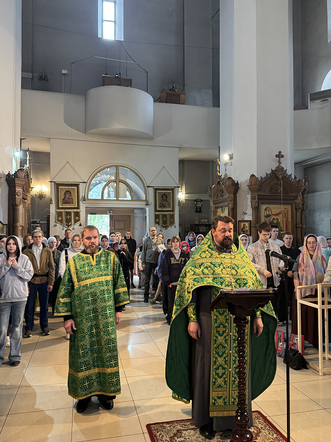 Молебен перед началом экзаменов на Пантелеимоновском приходе города Жуковского