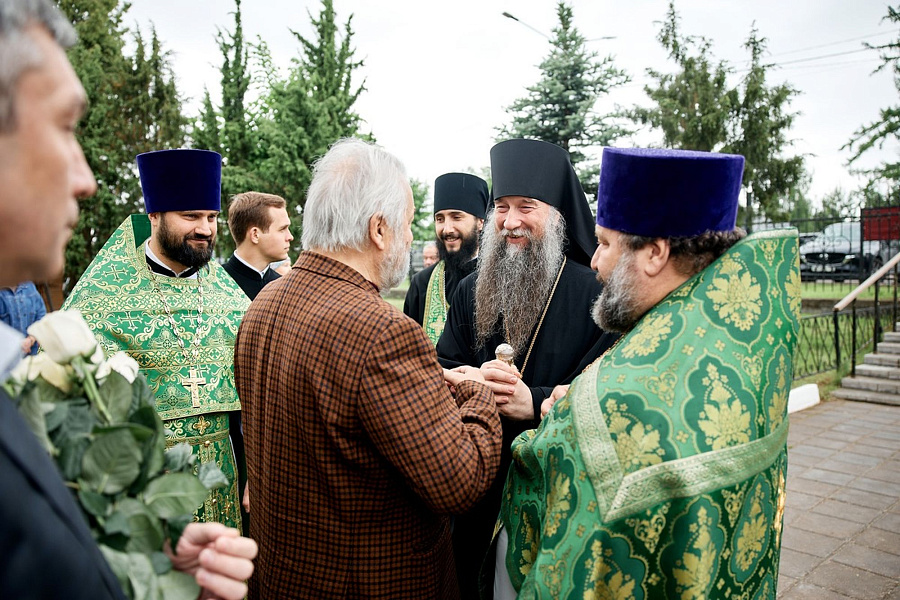 Престольный праздник в Алексиевском храме деревни Середниково