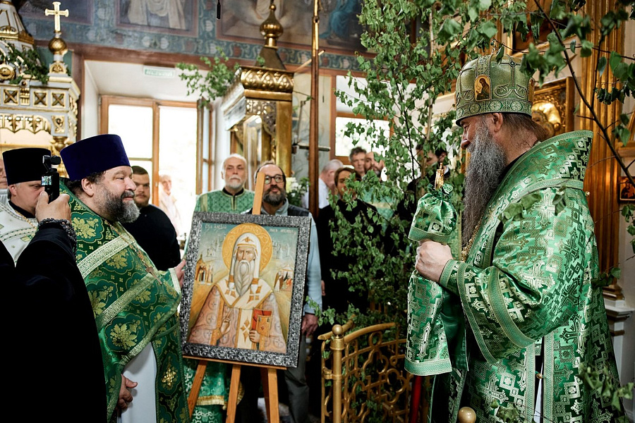 Престольный праздник в Алексиевском храме деревни Середниково