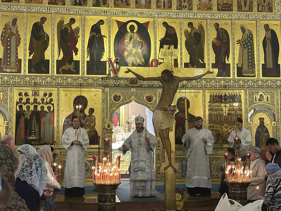 Архиерейское богослужение в Георгиевском кафедральном соборе города Одинцово