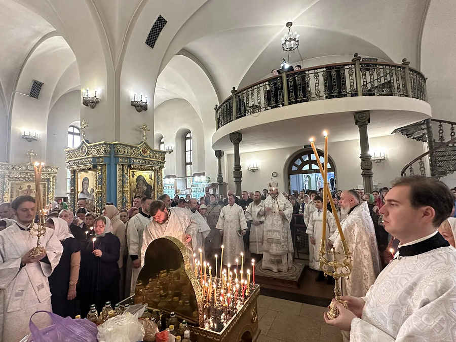 Архиерейское богослужение в Георгиевском кафедральном соборе города Одинцово