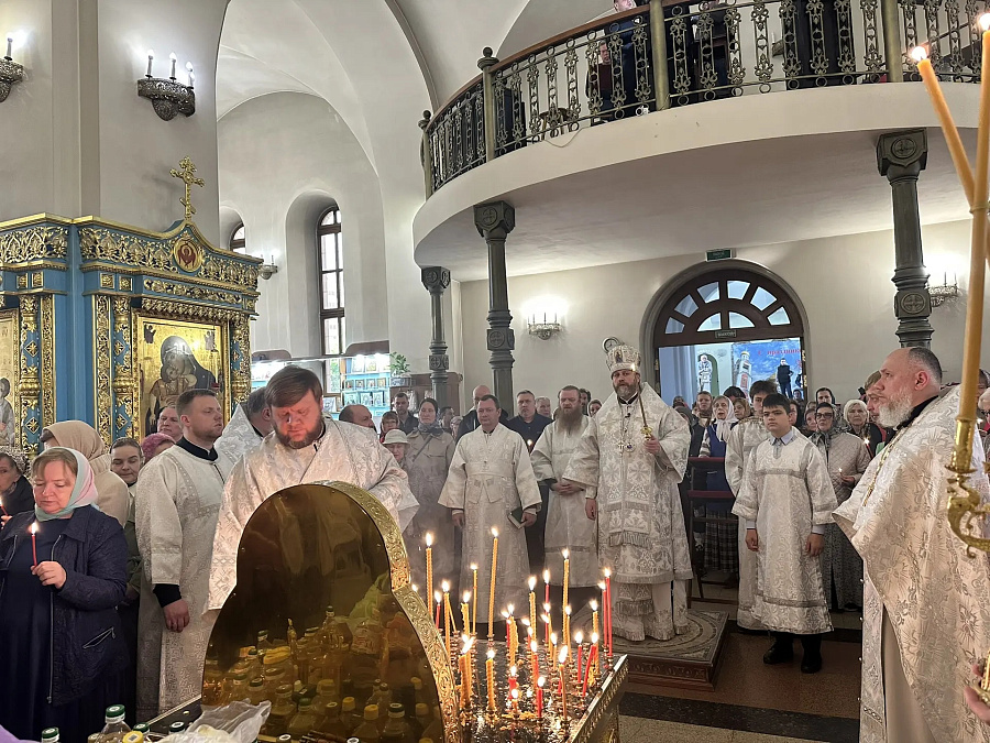 Архиерейское богослужение в Георгиевском кафедральном соборе города Одинцово