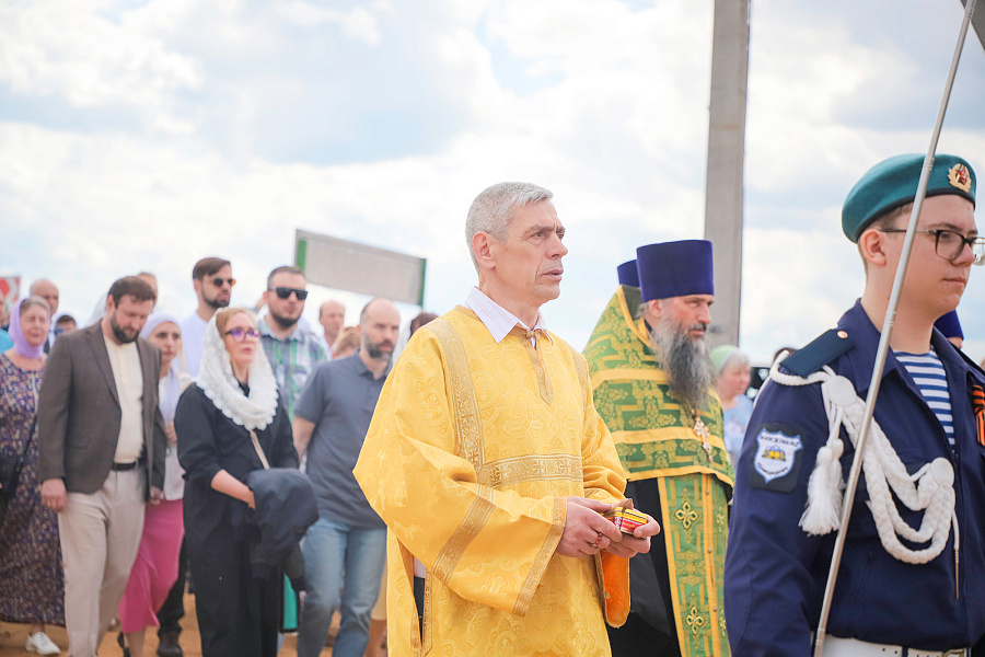 Освящение поклонного креста на въезде в деревню Красное г.о. Домодедово