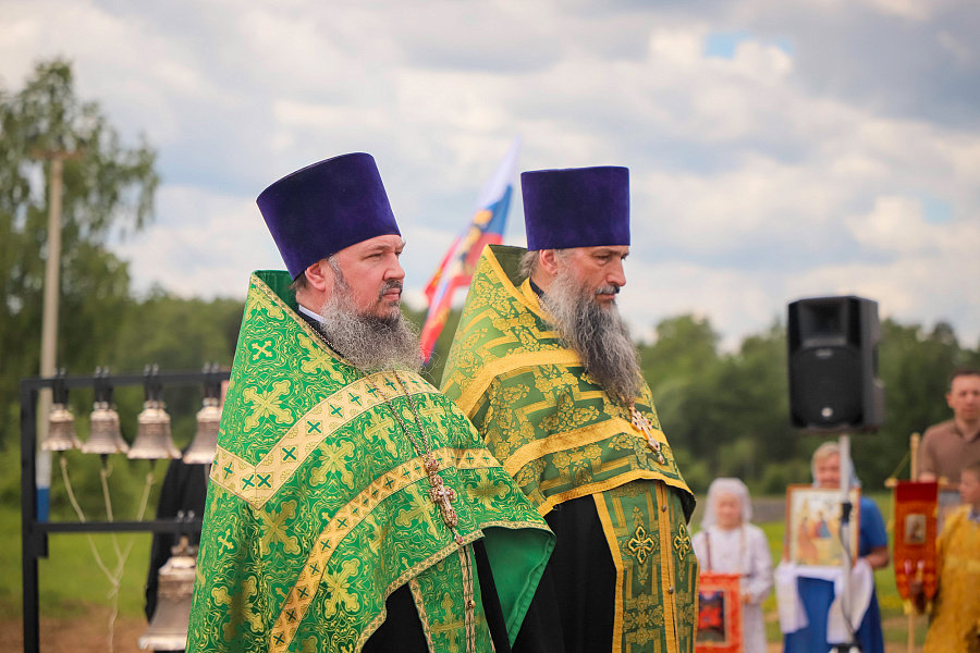 Освящение поклонного креста на въезде в деревню Красное г.о. Домодедово