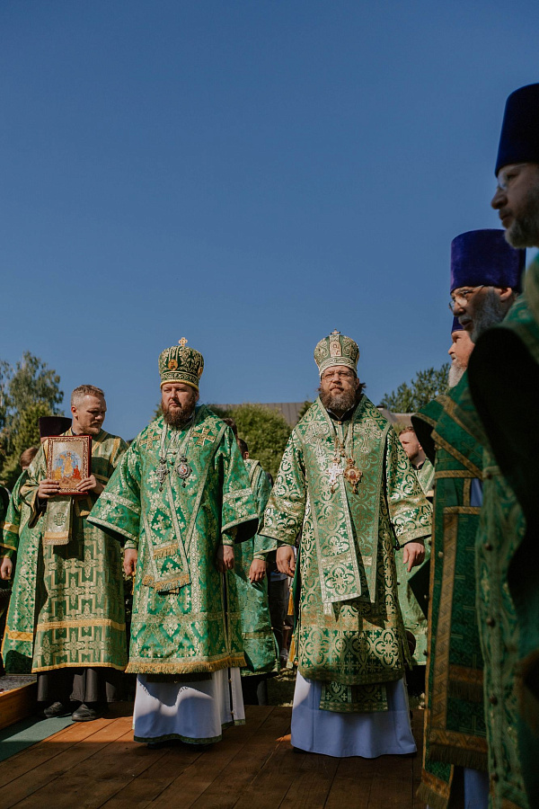 Архиерейское богослужение в Лужецком Богородицерождественском Ферапонтовом мужском монастыре города Можайска