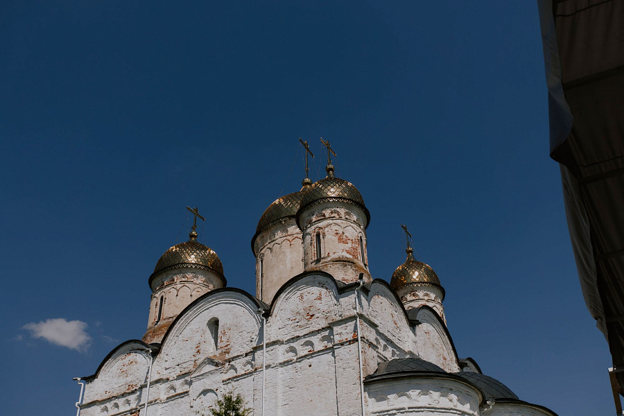 Архиерейское богослужение в Лужецком Богородицерождественском Ферапонтовом мужском монастыре города Можайска