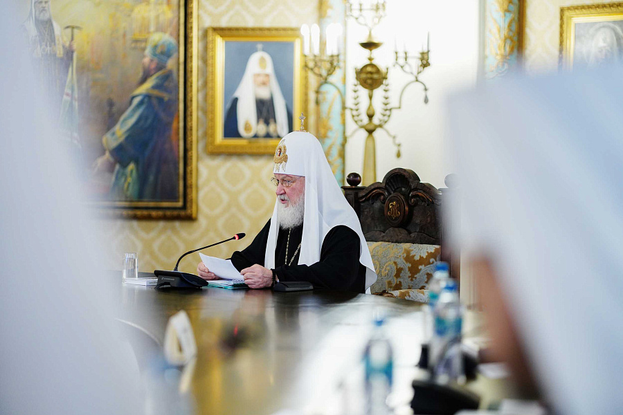 Святейший Патриарх Кирилл возглавил работу заседания Высшего Церковного Совета