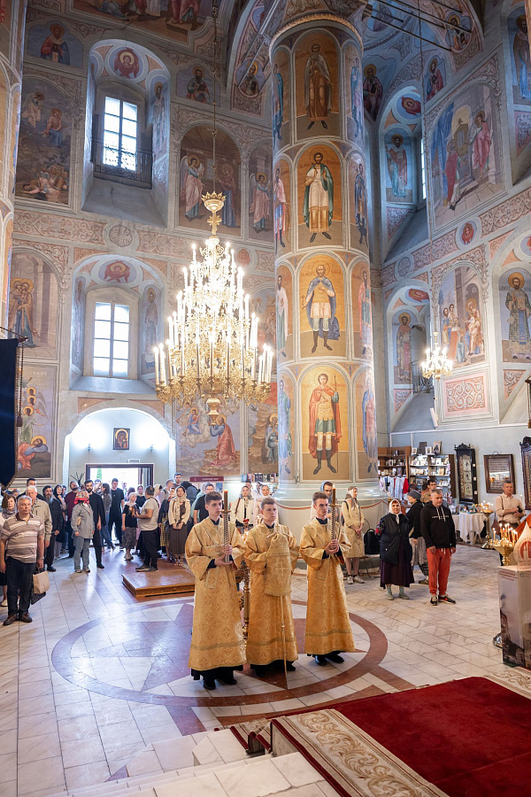 Всенощное бдение в Успенском кафедральном соборе города Коломны