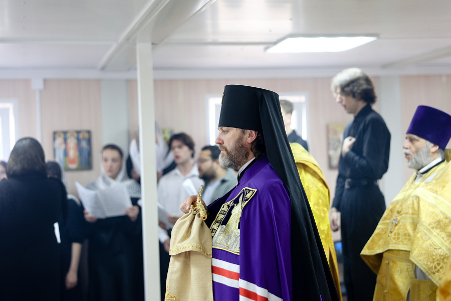 Первое Архиерейское богослужение в храме святителя Саввы Сербского пгт. Путилково