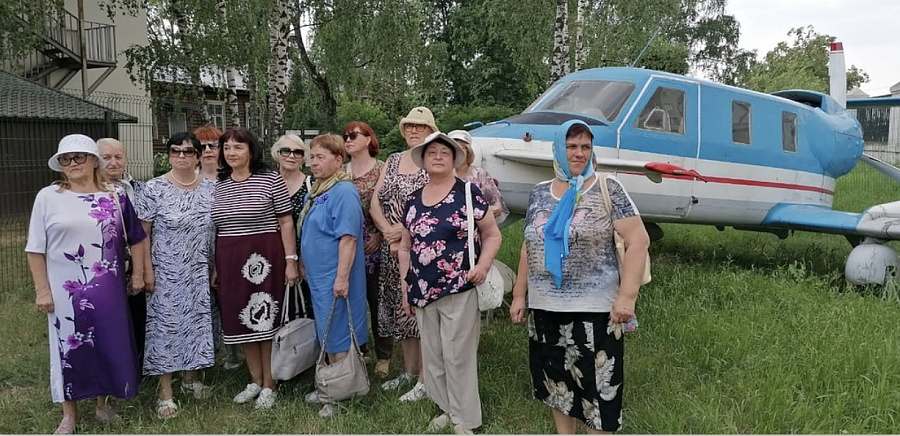 Участники программы «Активное долголетие» на приходе Пантелеимоновского храма в Жуковском в июне