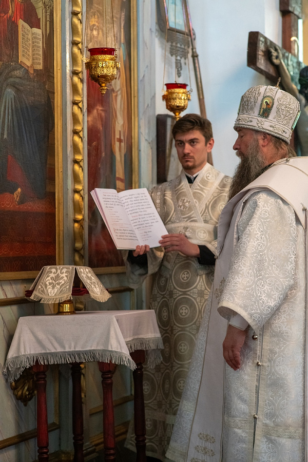 Великое освящение Крестовоздвиженского храма села Воздвиженское