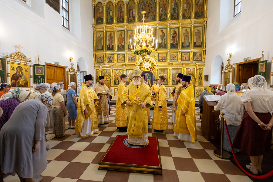 Архипастырское посещение Свято-Троицкого храма (на Репне) города Коломны