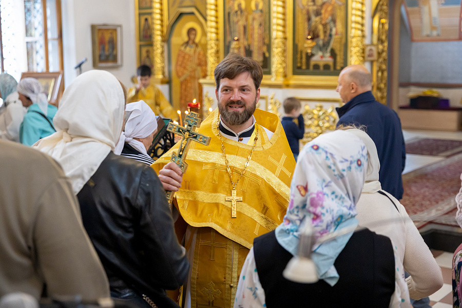 Архипастырское посещение Свято-Троицкого храма (на Репне) города Коломны