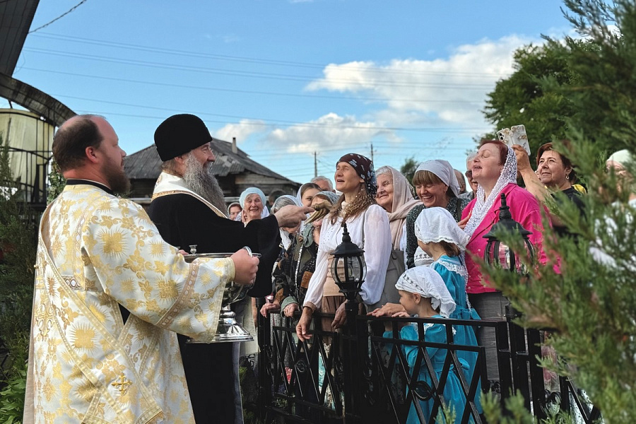 Освящение поляны в честь праведного Артемия Веркольского на приходе Покровского храма села Жестылёво