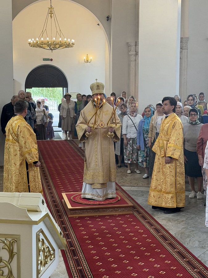 Архиерейское богослужение в Михаило-Архангельском храме г. Краснознамеск