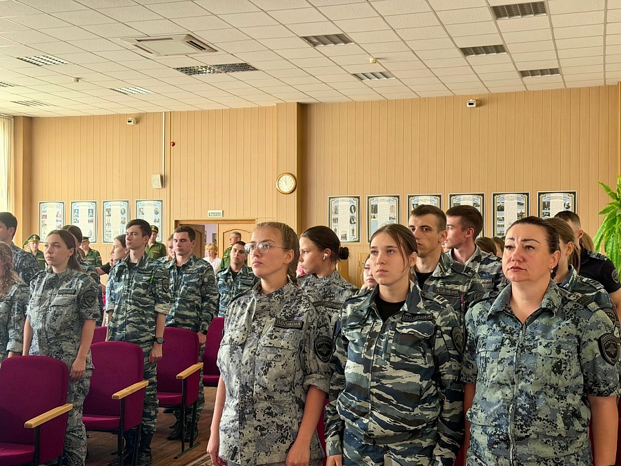 Выпуск Ростовской школы служебно-розыскного собаководства МВД РФ в Егорьевске