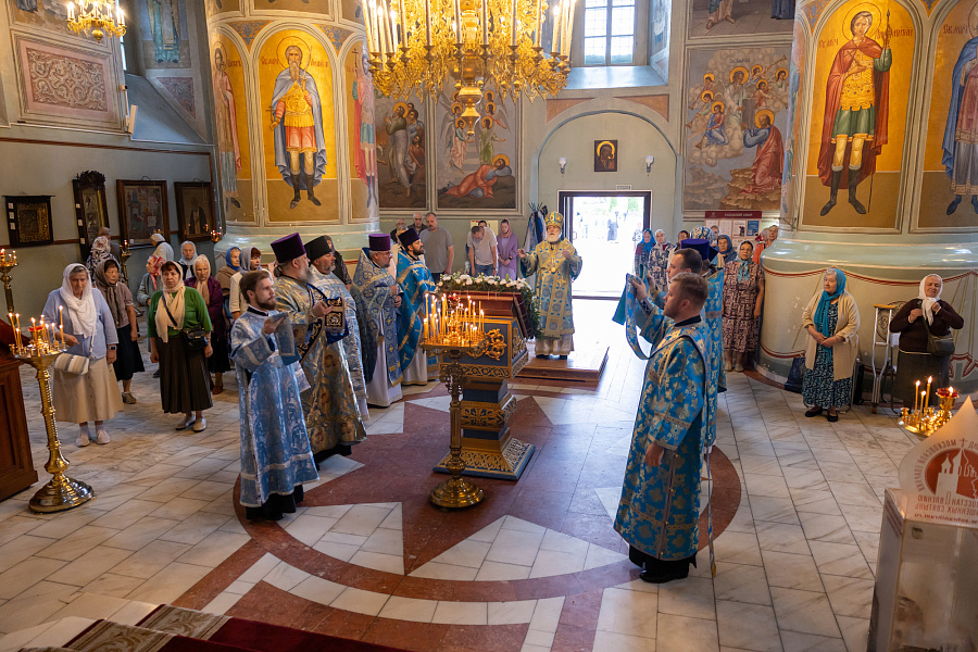 Праздник Тихвинской иконы Божией Матери в Успенском кафедральном соборе города Коломны