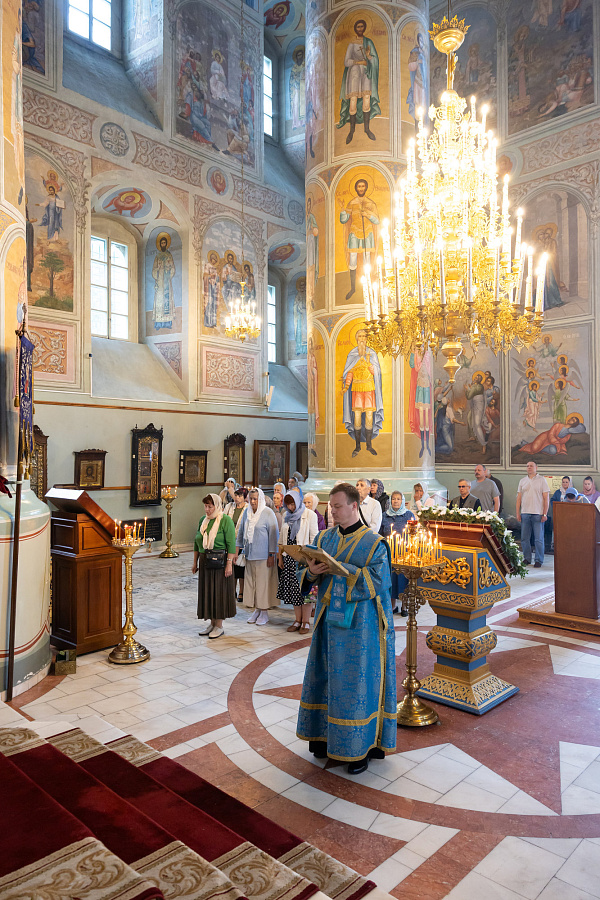 Праздник Тихвинской иконы Божией Матери в Успенском кафедральном соборе города Коломны